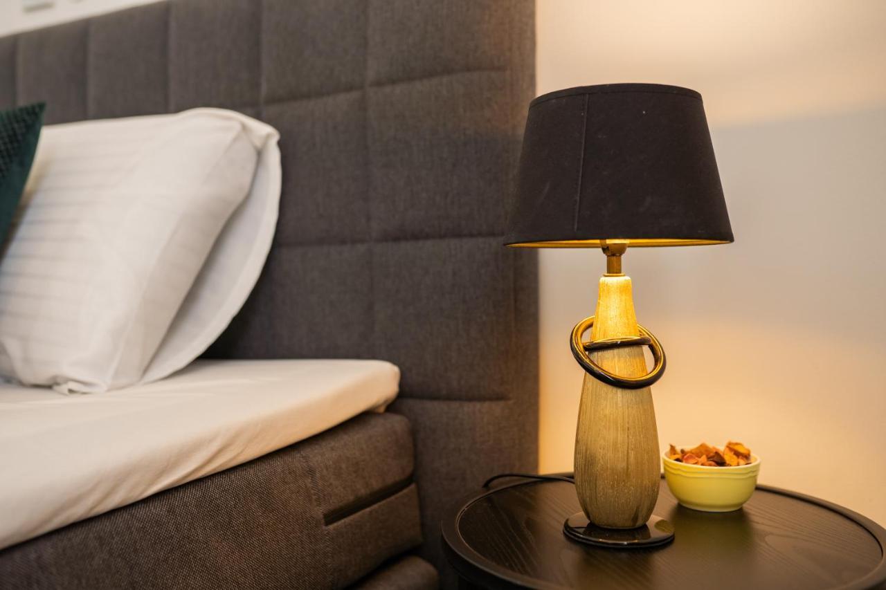 Elenas Rooms & Apartment Загреб Екстериор снимка