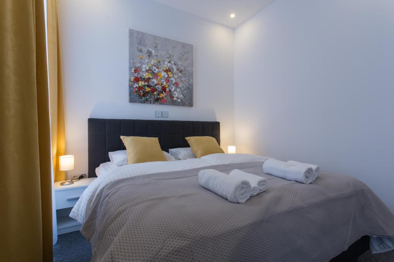 Elenas Rooms & Apartment Загреб Екстериор снимка